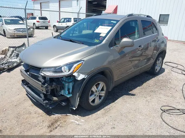KL7CJLSB5LB336954 2020 CHEVROLET TRAX - Image 2