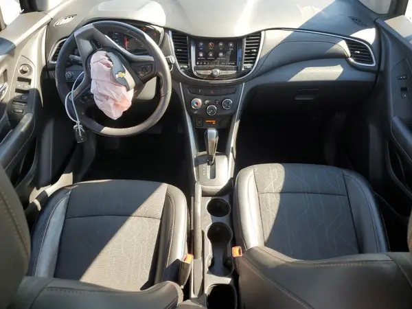 KL7CJLSB5LB348070 2020 CHEVROLET TRAX - Image 8