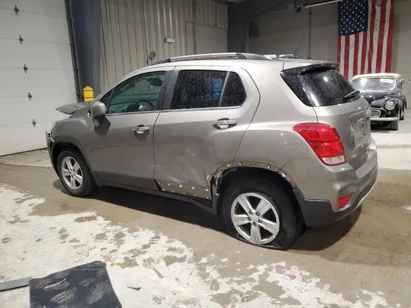 KL7CJLSB5LB350322 2020 CHEVROLET TRAX - Image 2