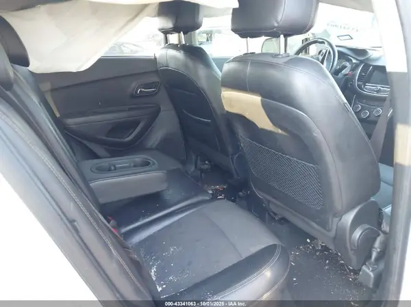 KL7CJLSB5MB312672 2021 CHEVROLET TRAX - Image 8