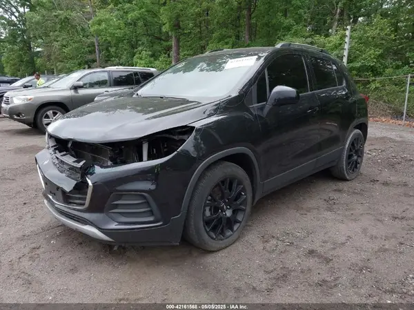 KL7CJLSB5MB322117 2021 CHEVROLET TRAX - Image 2