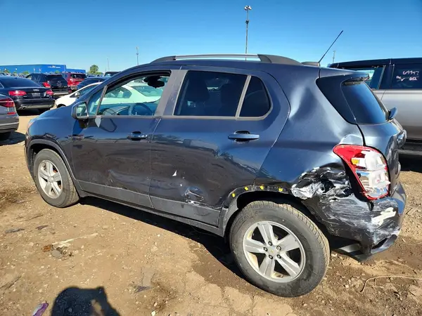 KL7CJLSB5MB323610 2021 CHEVROLET TRAX - Image 2