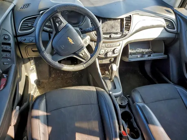 KL7CJLSB5MB323882 2021 CHEVROLET TRAX - Image 8