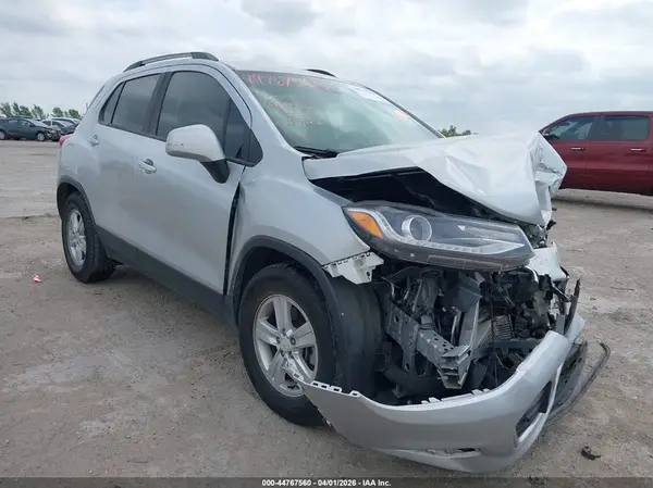 KL7CJLSB5MB334123 2021 CHEVROLET TRAX - Image 1