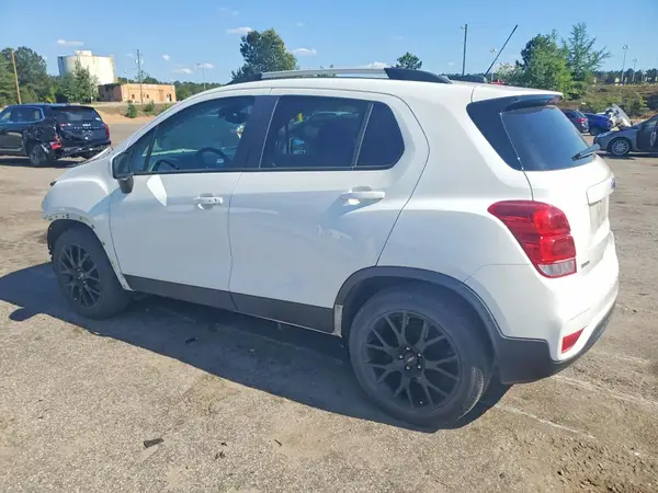 KL7CJLSB5MB354890 2021 CHEVROLET TRAX - Image 2