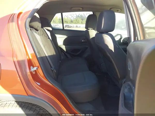 KL7CJLSB6GB598715 2016 CHEVROLET TRAX - Image 8