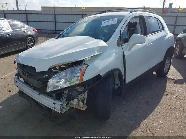 KL7CJLSB6GB615299 2016 CHEVROLET TRAX - Image 2