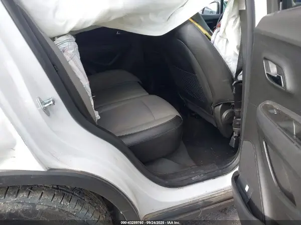 KL7CJLSB6GB615299 2016 CHEVROLET TRAX - Image 8