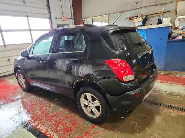 KL7CJLSB6GB660923 2016 CHEVROLET TRAX - Image 2