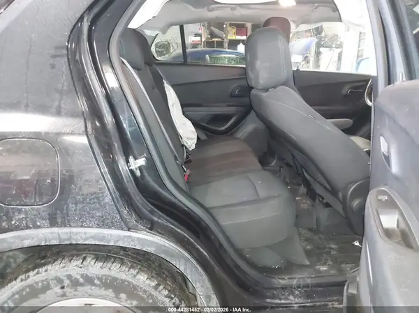 KL7CJLSB6GB736382 2016 CHEVROLET TRAX - Image 8