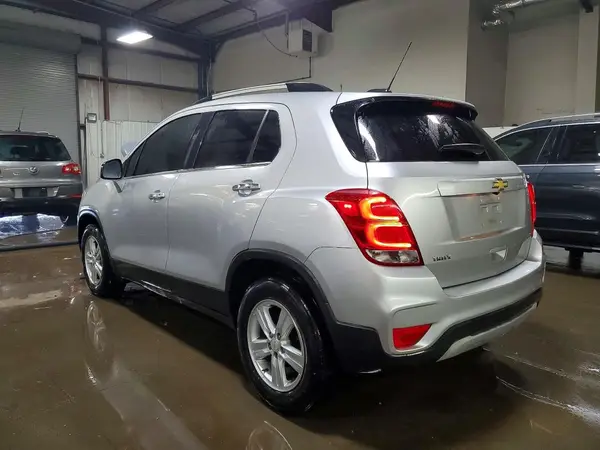 KL7CJLSB6HB145258 2017 CHEVROLET TRAX - Image 2