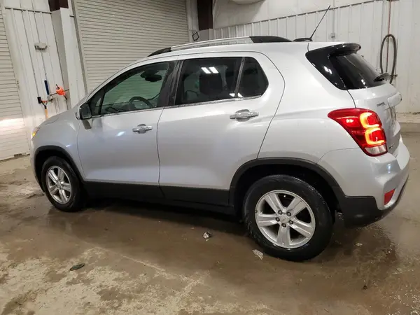 KL7CJLSB6HB157703 2017 CHEVROLET TRAX - Image 2