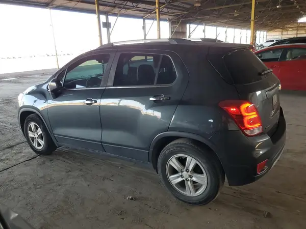 KL7CJLSB6HB239544 2017 CHEVROLET TRAX - Image 2