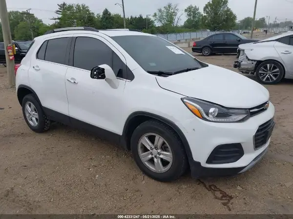 KL7CJLSB6JB605847 2018 CHEVROLET TRAX - Image 1