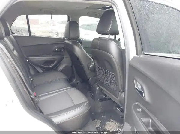 KL7CJLSB6JB605847 2018 CHEVROLET TRAX - Image 8