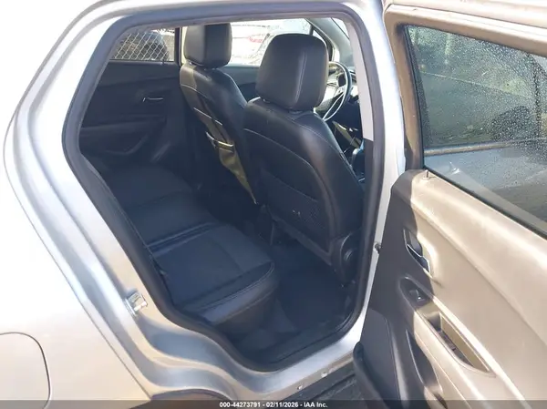KL7CJLSB6JB638816 2018 CHEVROLET TRAX - Image 8