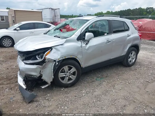 KL7CJLSB6JB651985 2018 CHEVROLET TRAX - Image 2