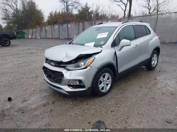 KL7CJLSB6JB656782 2018 CHEVROLET TRAX - Image 2