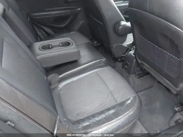 KL7CJLSB6JB656782 2018 CHEVROLET TRAX - Image 8