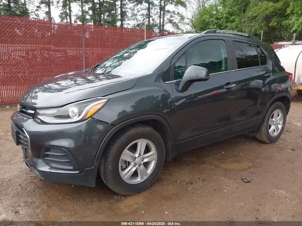 KL7CJLSB6JB675672 2018 CHEVROLET TRAX - Image 2