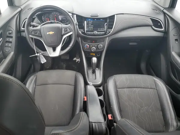 KL7CJLSB6JB678264 2018 CHEVROLET TRAX - Image 8