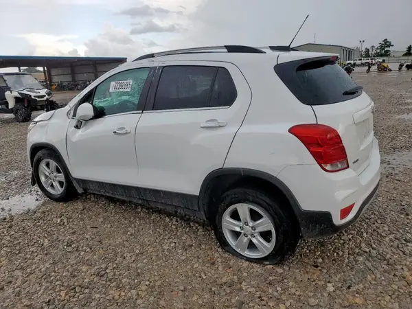 KL7CJLSB6JB707021 2018 CHEVROLET TRAX - Image 2
