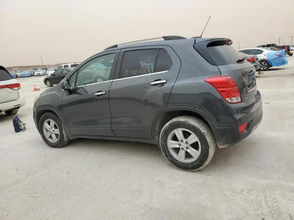 KL7CJLSB6JB723106 2018 CHEVROLET TRAX - Image 2