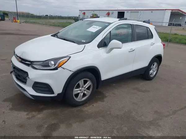 KL7CJLSB6JB727897 2018 CHEVROLET TRAX - Image 2