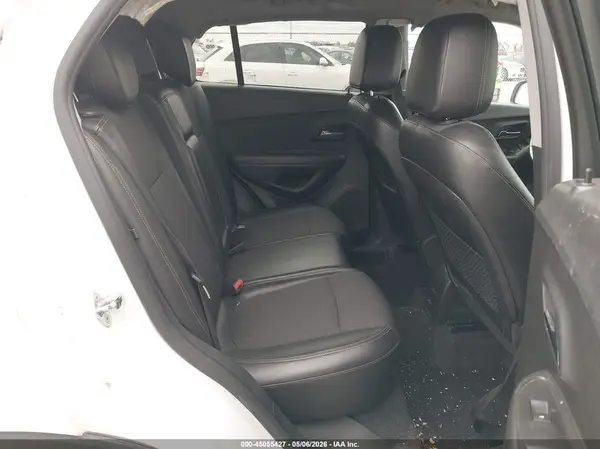 KL7CJLSB6JB727897 2018 CHEVROLET TRAX - Image 8
