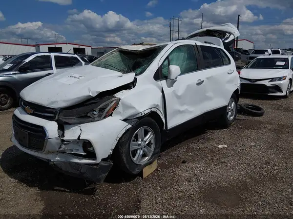 KL7CJLSB6KB738156 2019 CHEVROLET TRAX - Image 2
