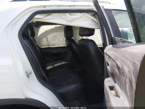 KL7CJLSB6KB738156 2019 CHEVROLET TRAX - Image 8
