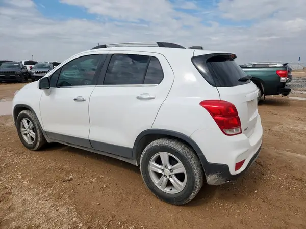 KL7CJLSB6KB750968 2019 CHEVROLET TRAX - Image 2