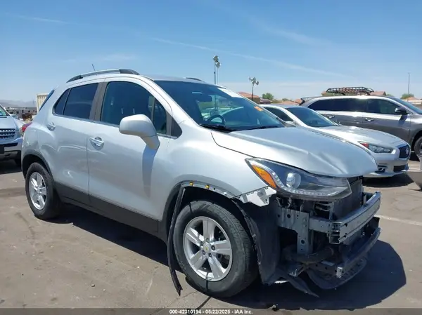KL7CJLSB6KB848253 2019 CHEVROLET TRAX - Image 1
