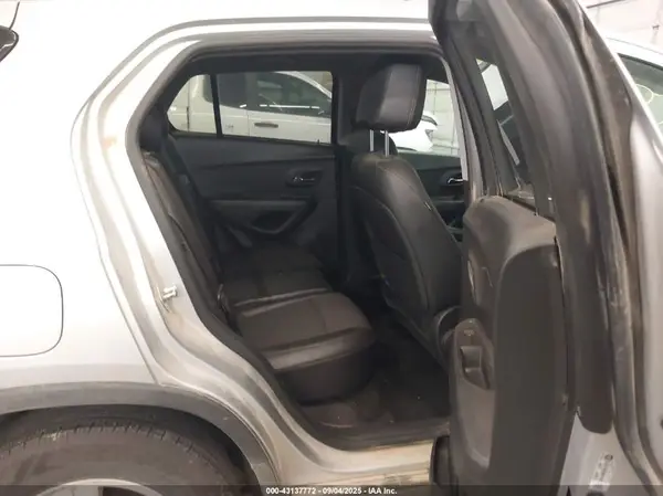 KL7CJLSB6KB851086 2019 CHEVROLET TRAX - Image 8