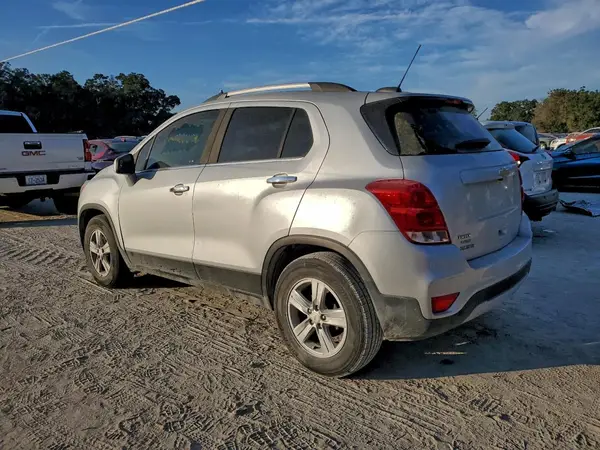 KL7CJLSB6KB871600 2019 CHEVROLET TRAX - Image 2