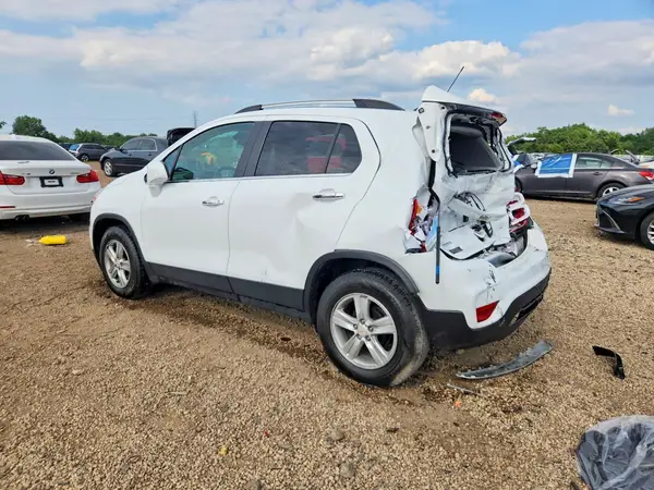 KL7CJLSB6KB881088 2019 CHEVROLET TRAX - Image 2