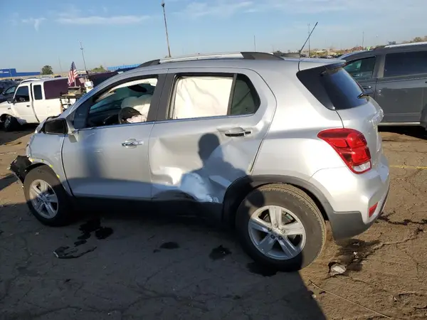 KL7CJLSB6KB891863 2019 CHEVROLET TRAX - Image 2