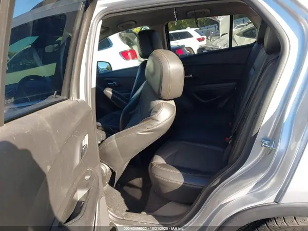 KL7CJLSB6KB892463 2019 CHEVROLET TRAX - Image 8