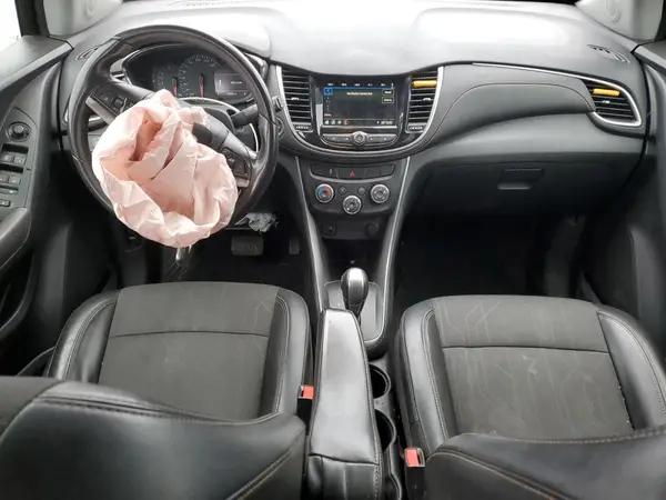 KL7CJLSB6KB906989 2019 CHEVROLET TRAX - Image 8