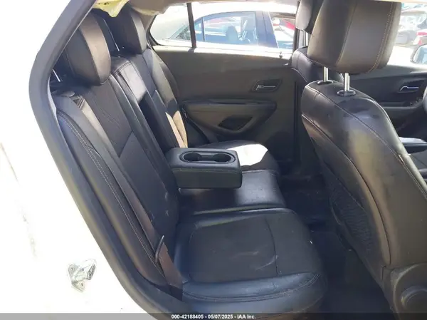 KL7CJLSB6KB911254 2019 CHEVROLET TRAX - Image 8