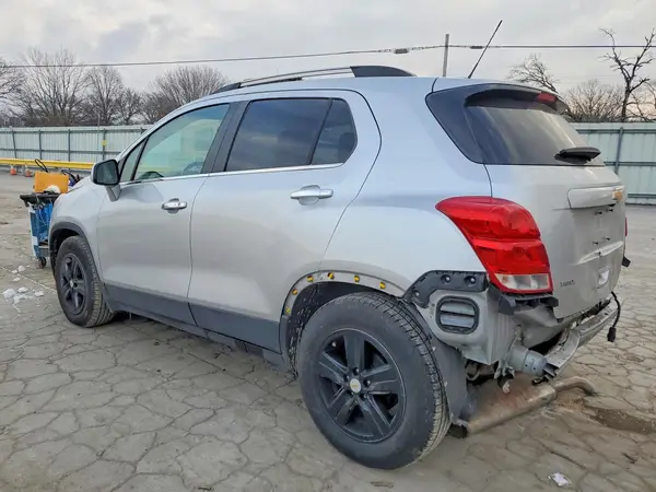 KL7CJLSB6KB960843 2019 CHEVROLET TRAX - Image 2