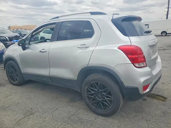 KL7CJLSB6KB960910 2019 CHEVROLET TRAX - Image 2