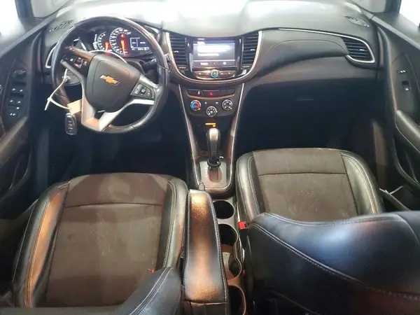 KL7CJLSB6LB002268 2020 CHEVROLET TRAX - Image 8
