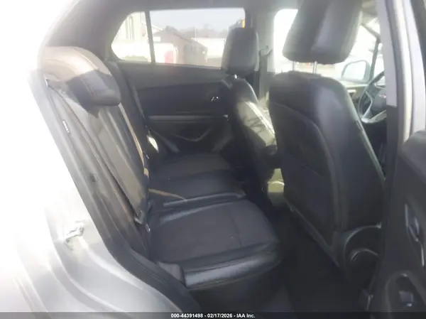 KL7CJLSB6LB003310 2020 CHEVROLET TRAX - Image 8