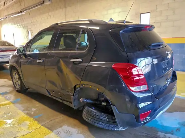 KL7CJLSB6LB007115 2020 CHEVROLET TRAX - Image 2