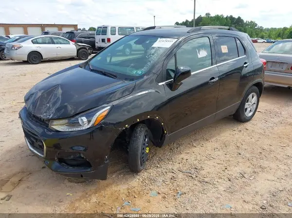 KL7CJLSB6LB007664 2020 CHEVROLET TRAX - Image 2