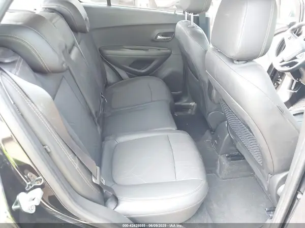 KL7CJLSB6LB007664 2020 CHEVROLET TRAX - Image 8