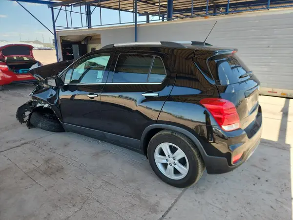 KL7CJLSB6LB012105 2020 CHEVROLET TRAX - Image 2