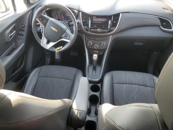 KL7CJLSB6LB015733 2020 CHEVROLET TRAX - Image 8