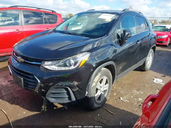KL7CJLSB6LB030703 2020 CHEVROLET TRAX - Image 2